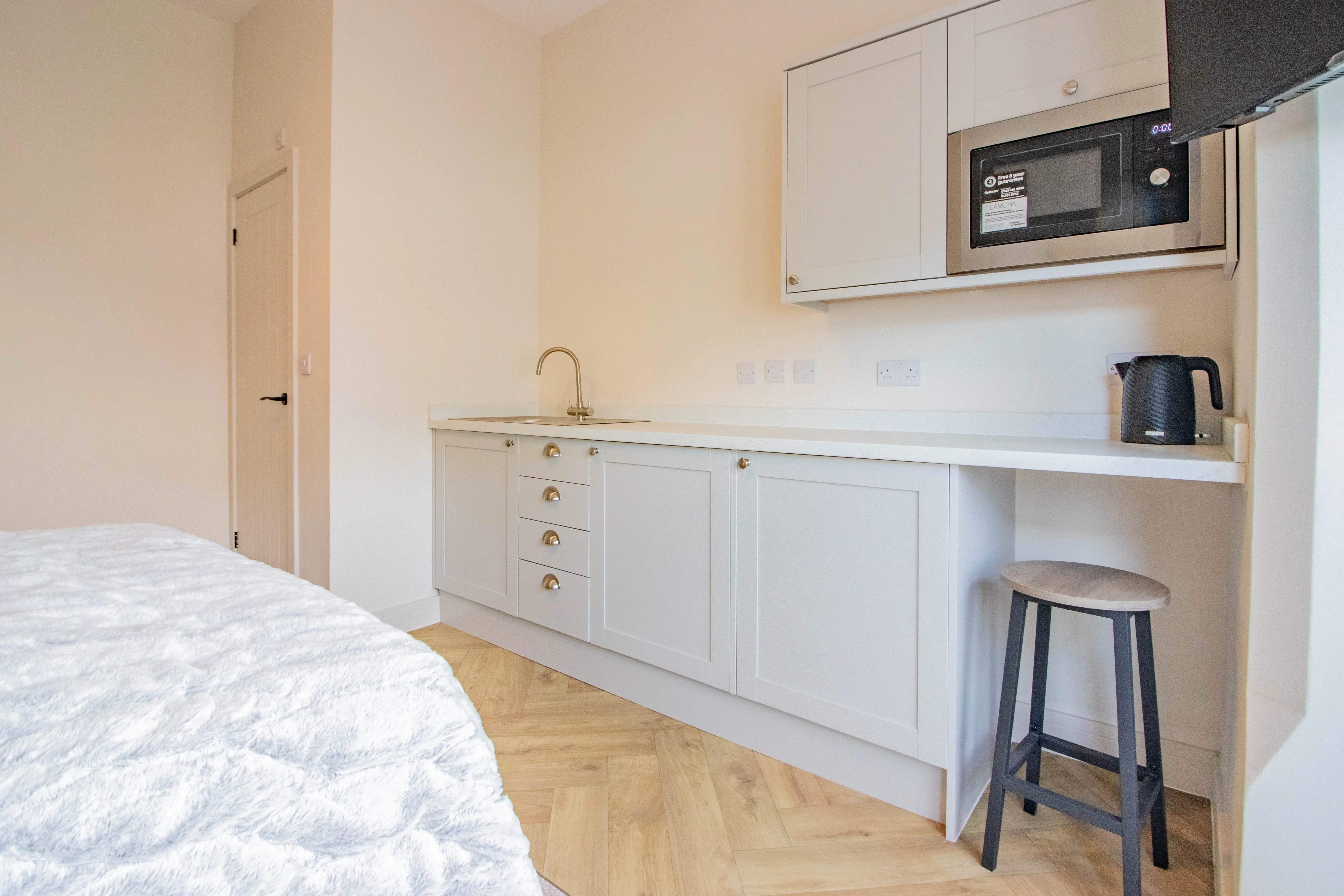 Room-1-e-4