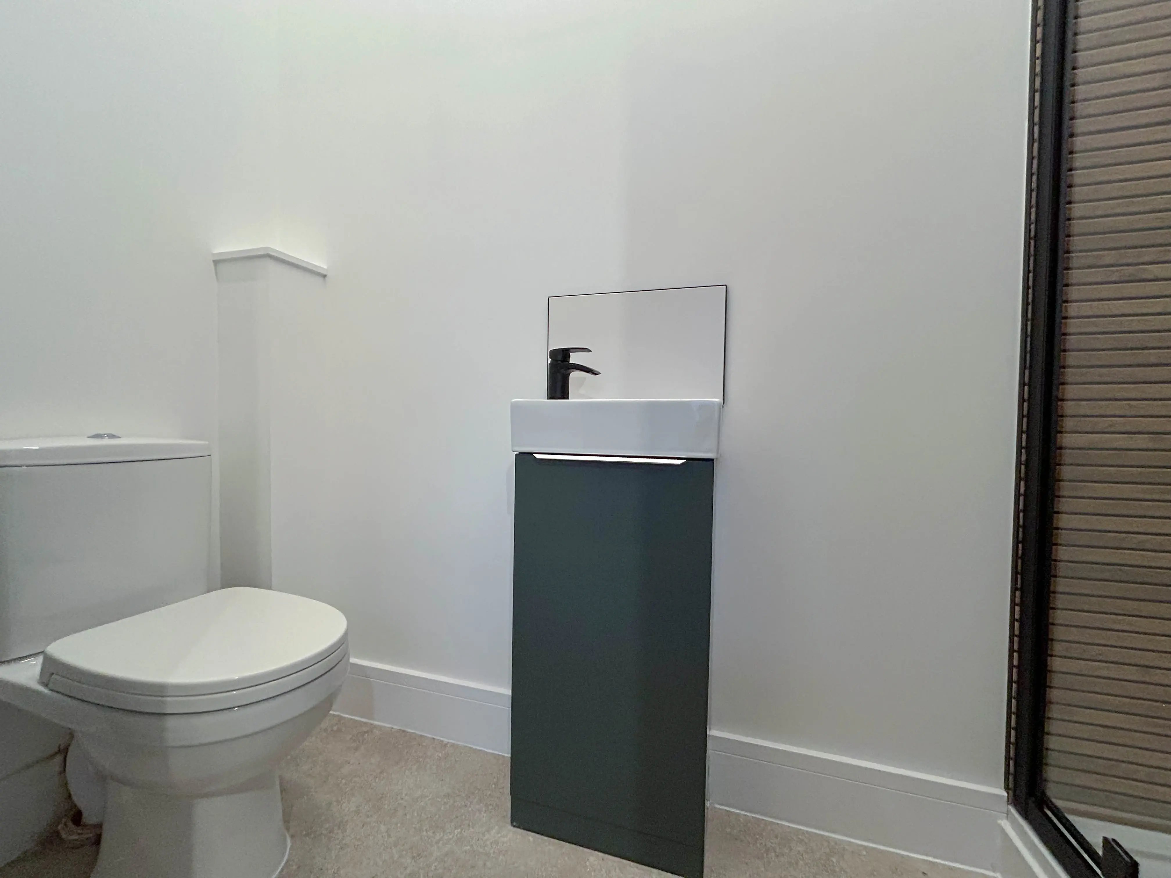 Ground Floor Front Bath 2-1